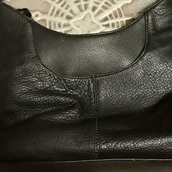 Covington Genuine Leather Black Purse - Picture 3 of 5